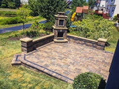 Nature Green Brick Paving Image