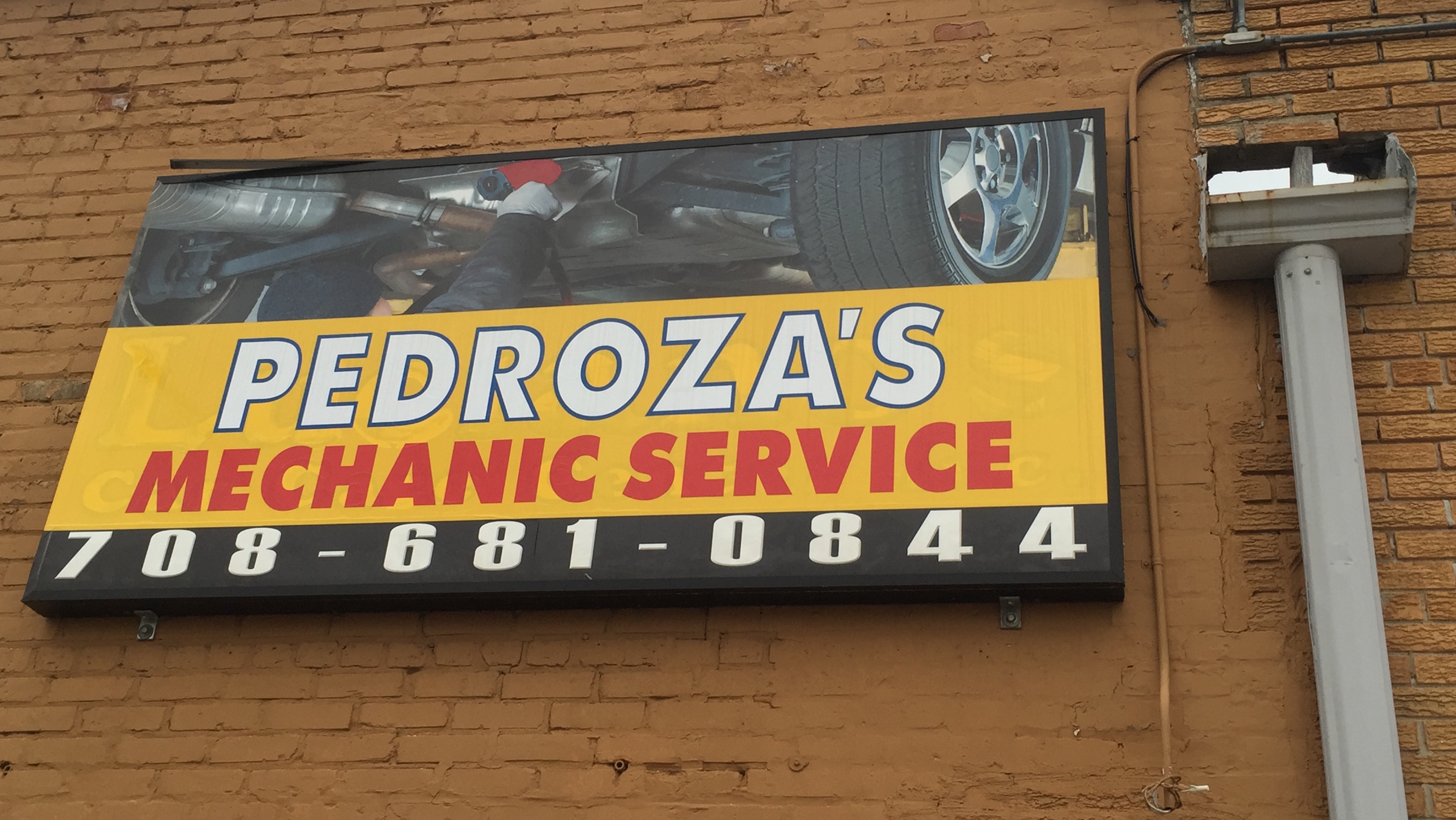 Pedroza's Mechanic Service Logo