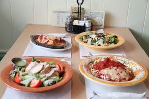 Willows Pizza & Restaurant Image