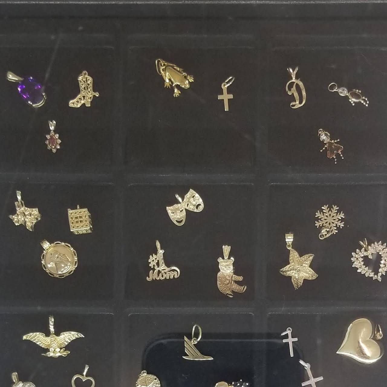 Estate Jewelry & Loan Image