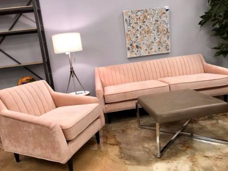 Lifestyles Furniture & Decor Image