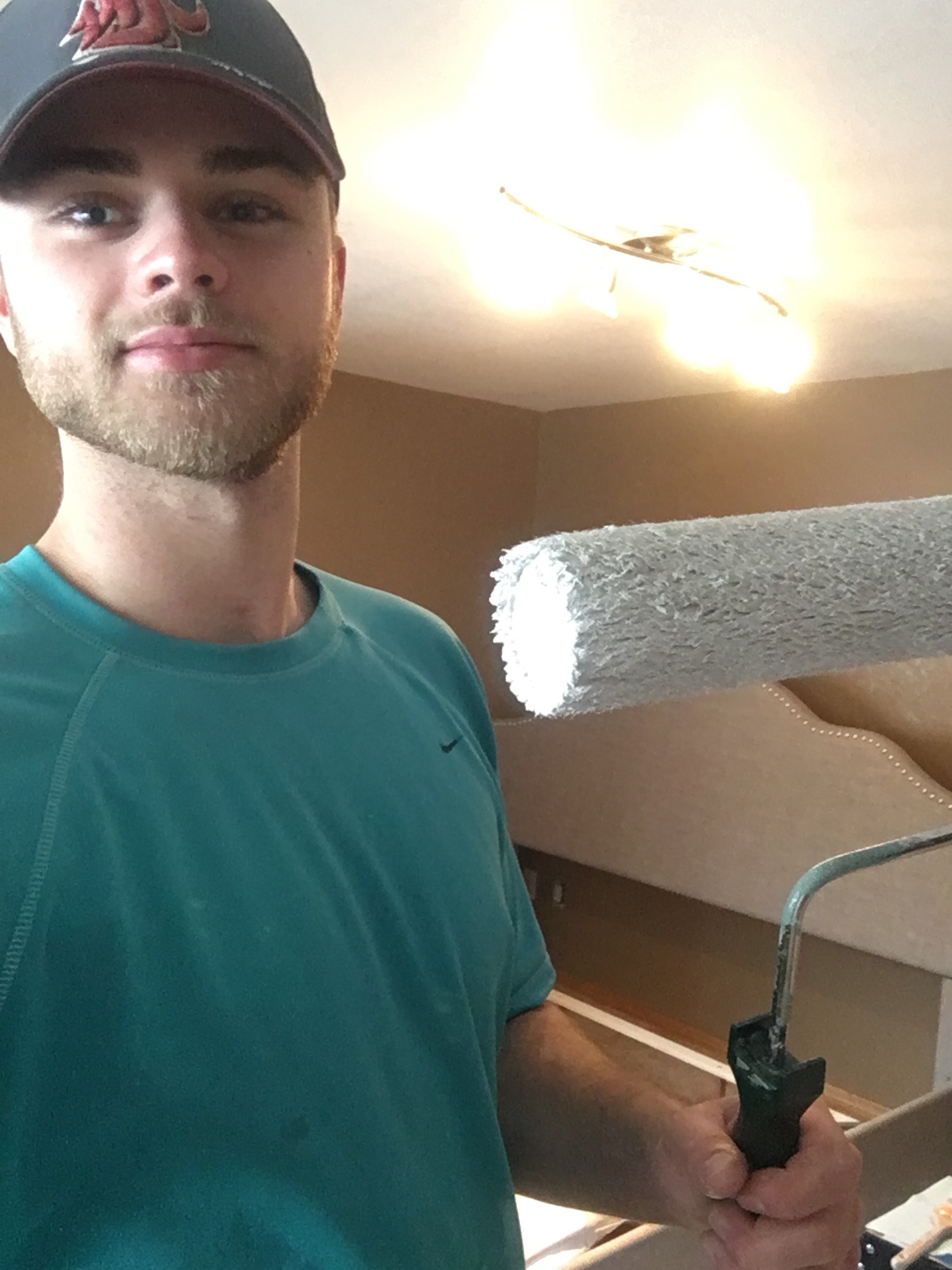 Wall to Wall Paints Logo