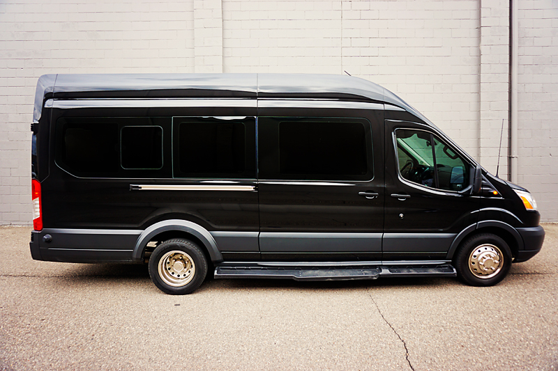 South Lyon Party Bus Image