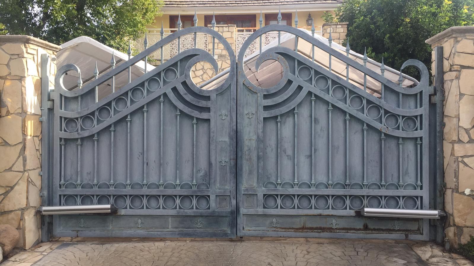 Finest Electric Gate Repair Logo