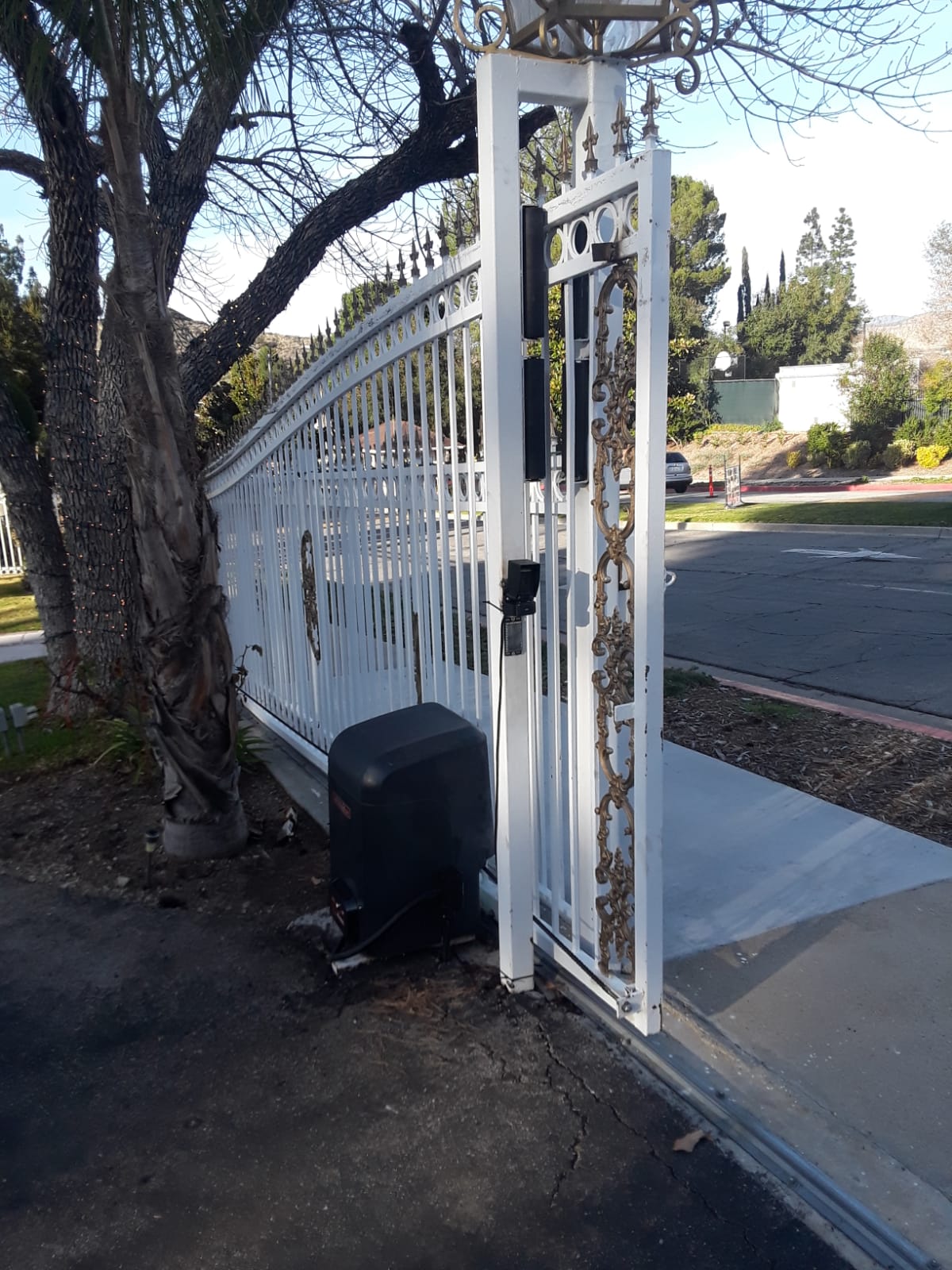 Gate Repair & Electric Gate Repair Service Sherman Oaks Image