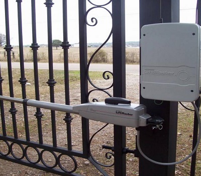 Automatic Gate Service Repair &amp; Install Logo