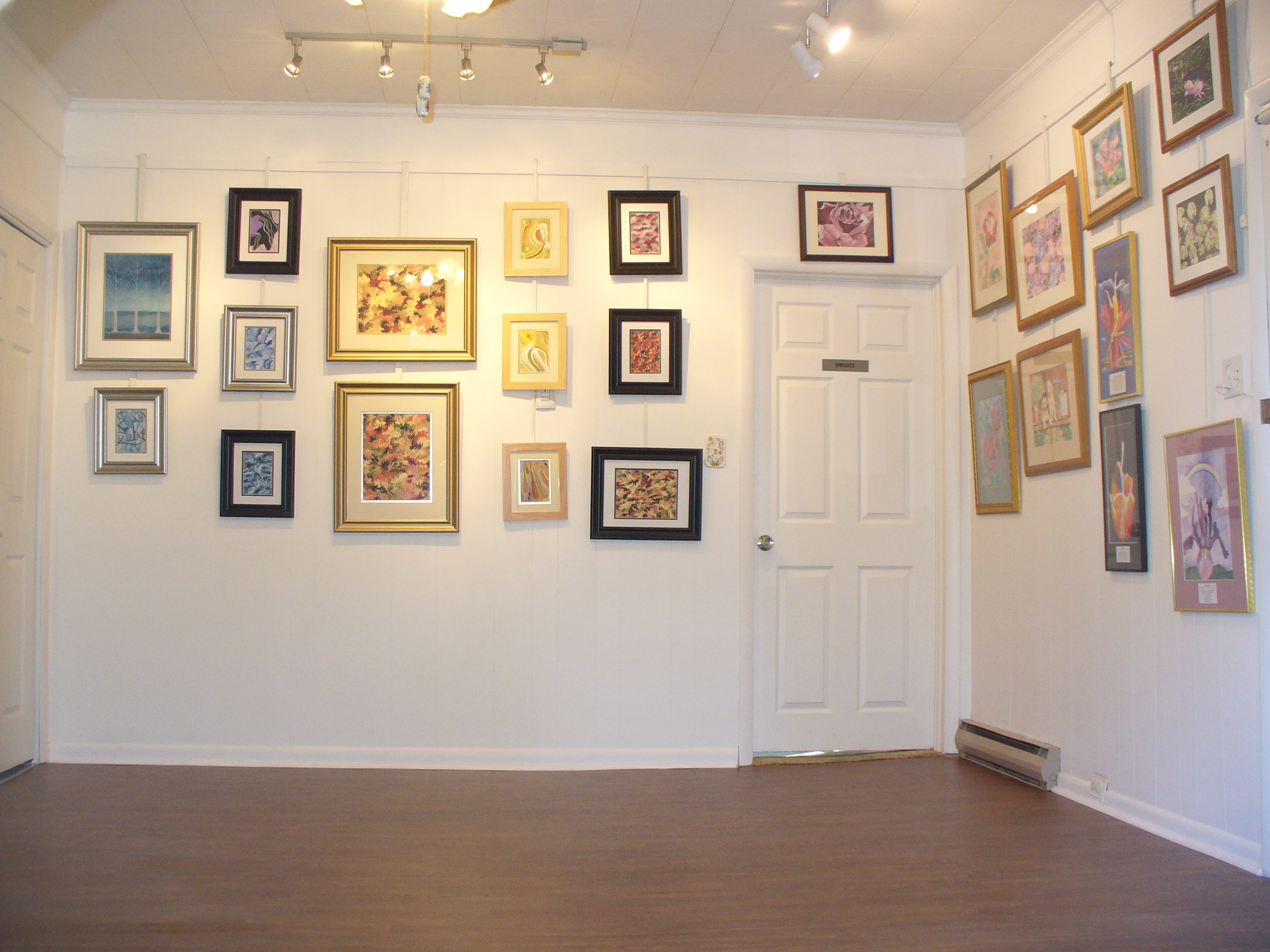 Crystal Reflections Art Studio & Gallery Image