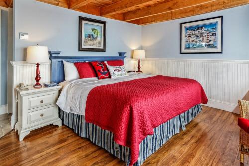 Glen Cove Inn and Suites Image