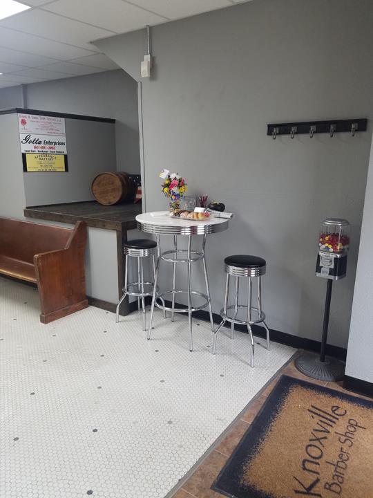 Knoxville Barber Shop Image