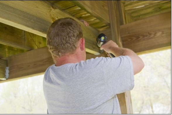 Omaha Deck Contractors Image
