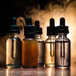 Greenleaf Tobacco &amp; E-cigs Logo