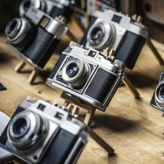 Southern Gentlemen Antiques Image