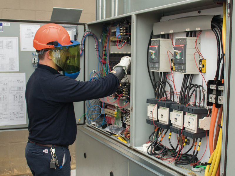 Licensed Electrician in Wheat Ridge, CO Image