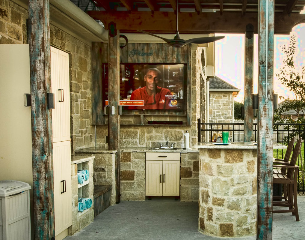 Outdoor Living in Texas Image