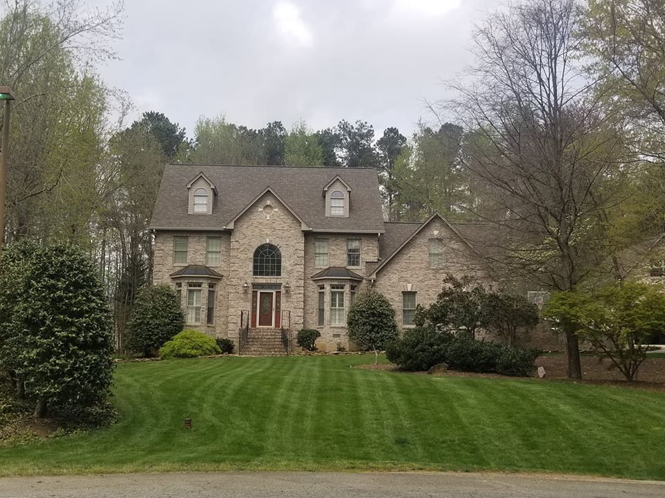 Jackson's Lawncare & Design Image