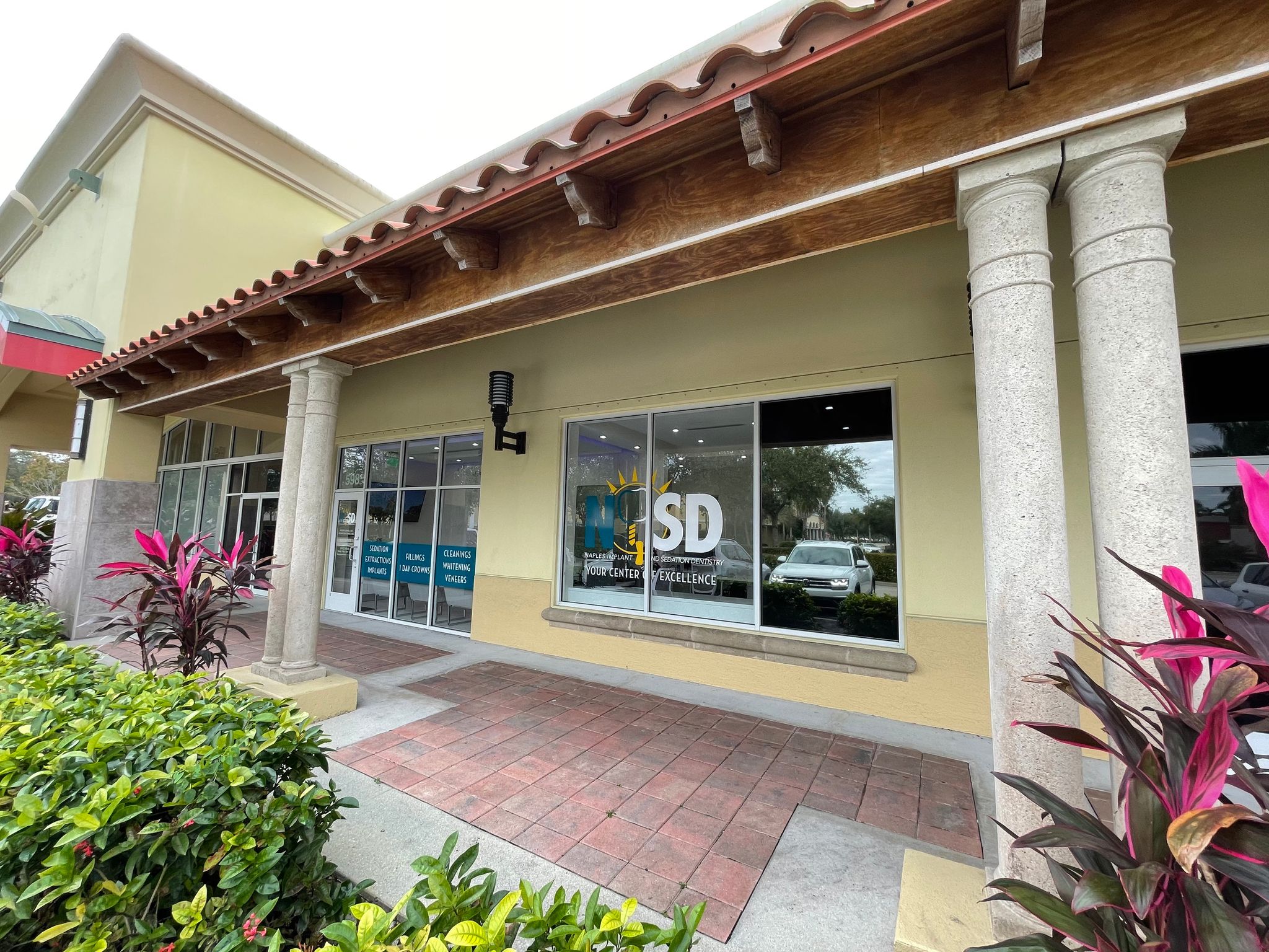 Luxe Dentistry Image