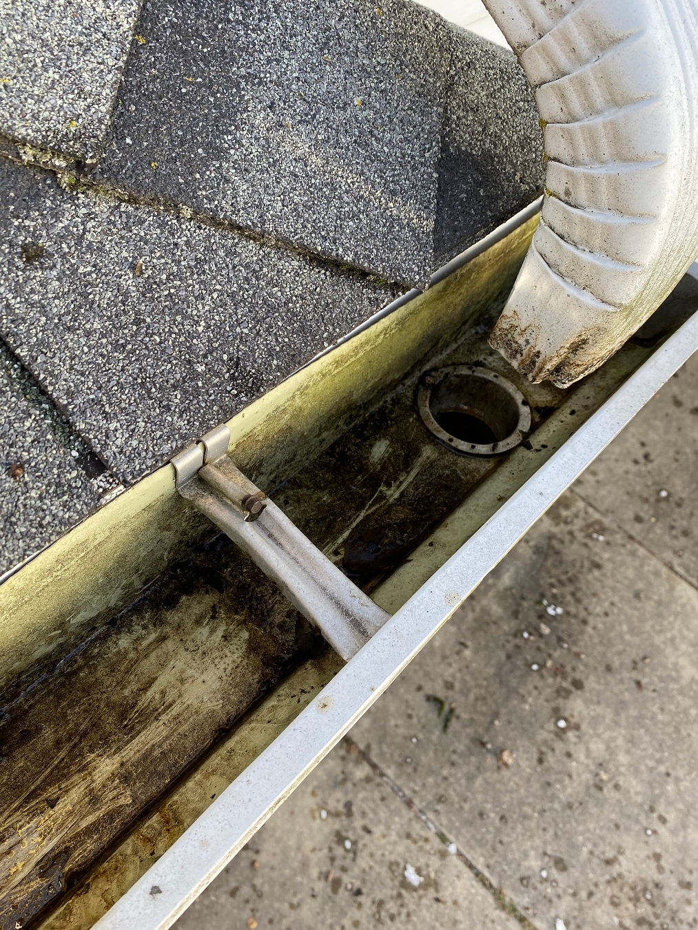 We Get Gutters Clean Oklahoma City Image