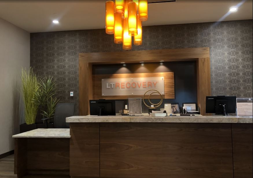 LifeClinic Chiropractic & Rehabilitation Image