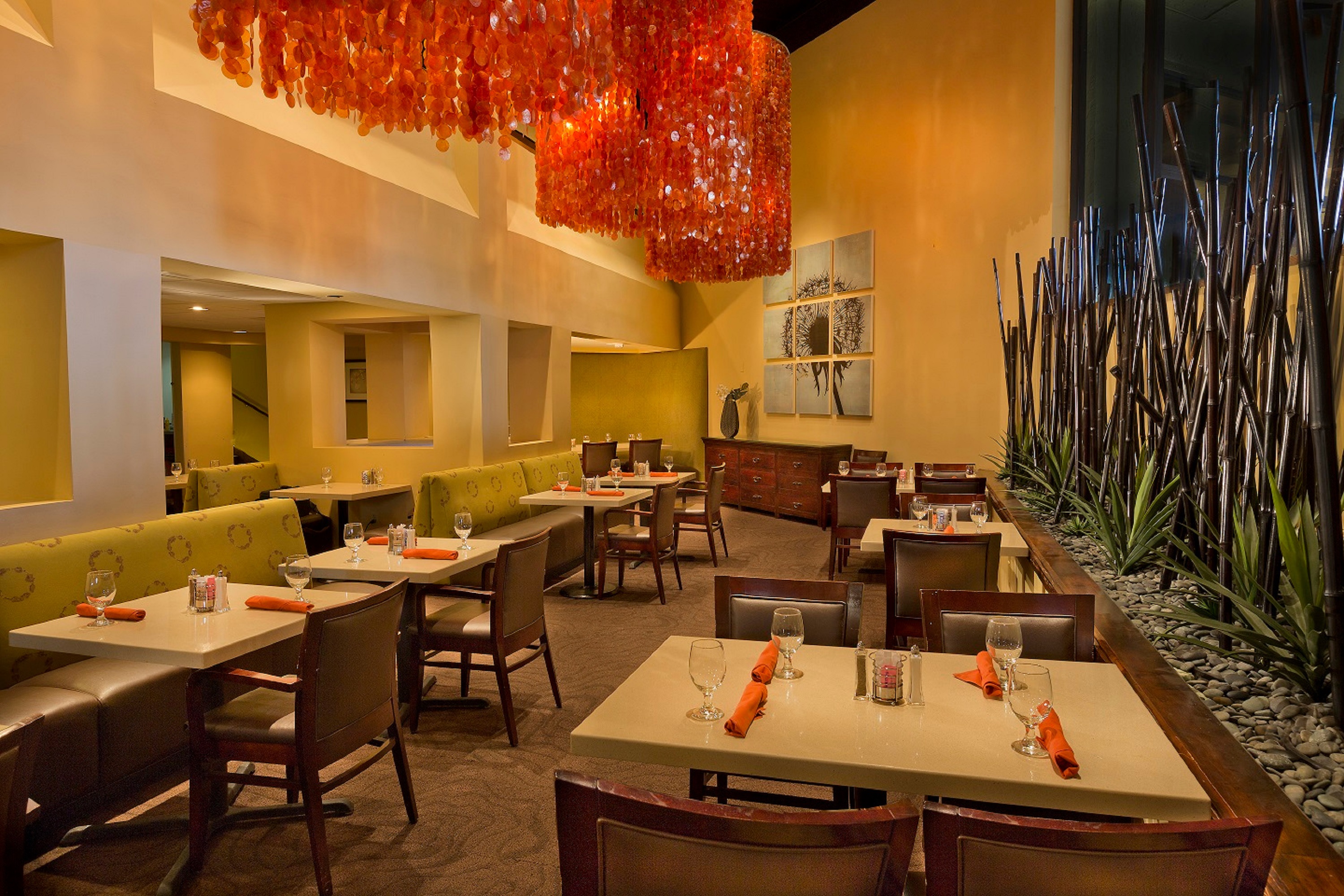 Laguna Restaurant & Bar Image