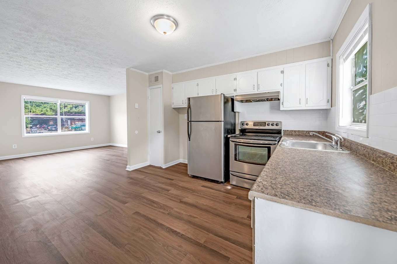 Peachwood Floor Coverings Image