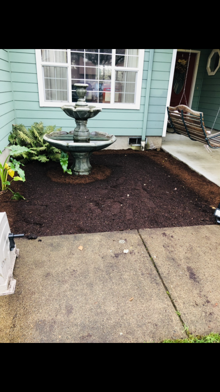 Luscious Gardens LLC Image