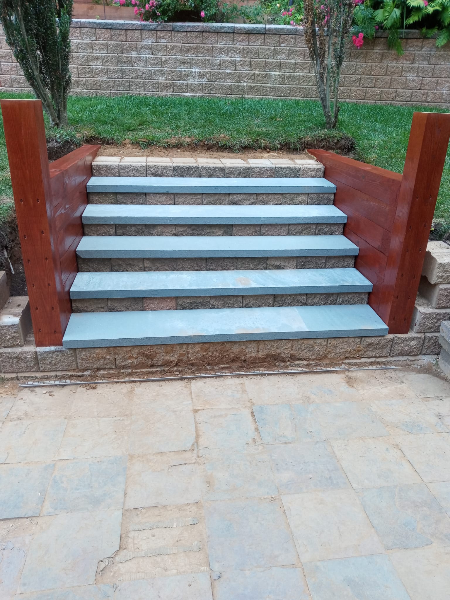 A&B Martinez Landscaping LLC Image