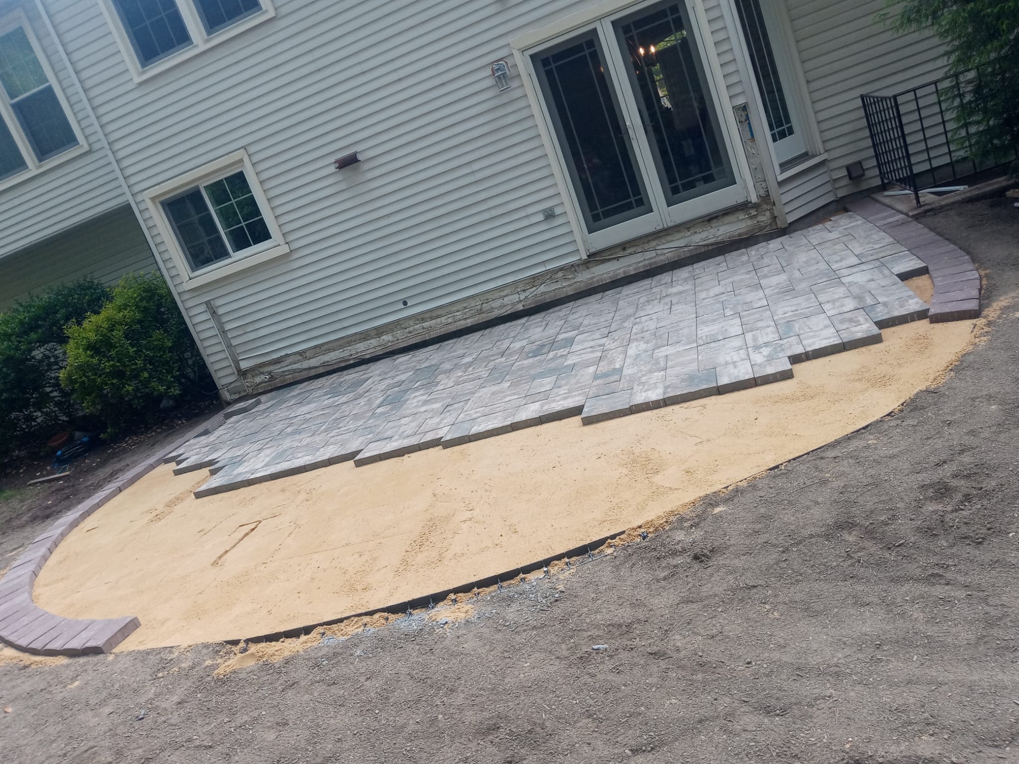 A&B Martinez Landscaping LLC Image