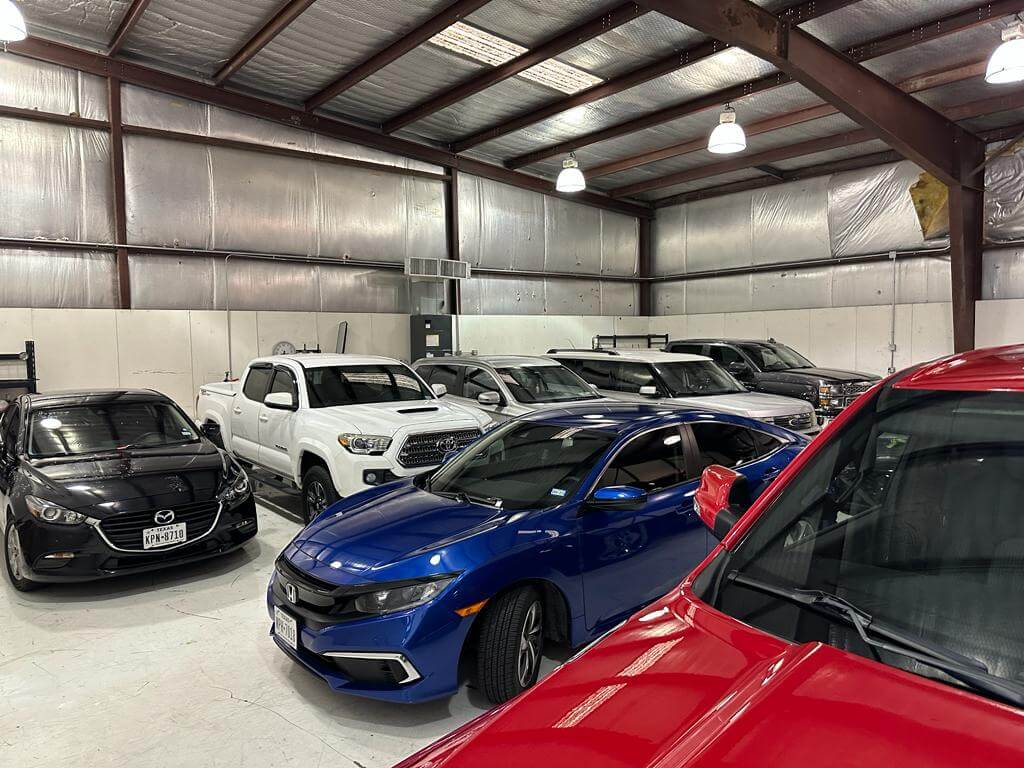 LUJANCAR AUTO HAIL REPAIR Image