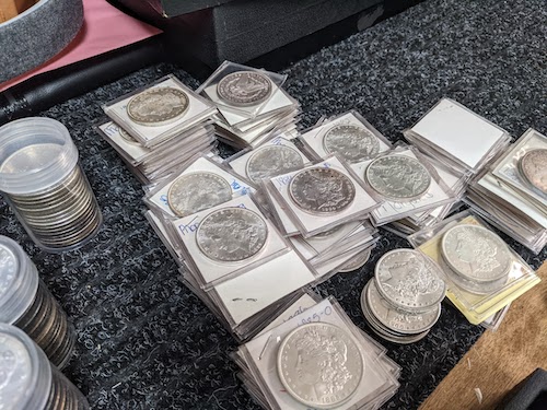 Oakton Coins & Collectibles Image