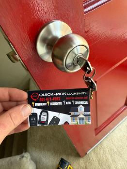 Quick-Pick Locksmith Image