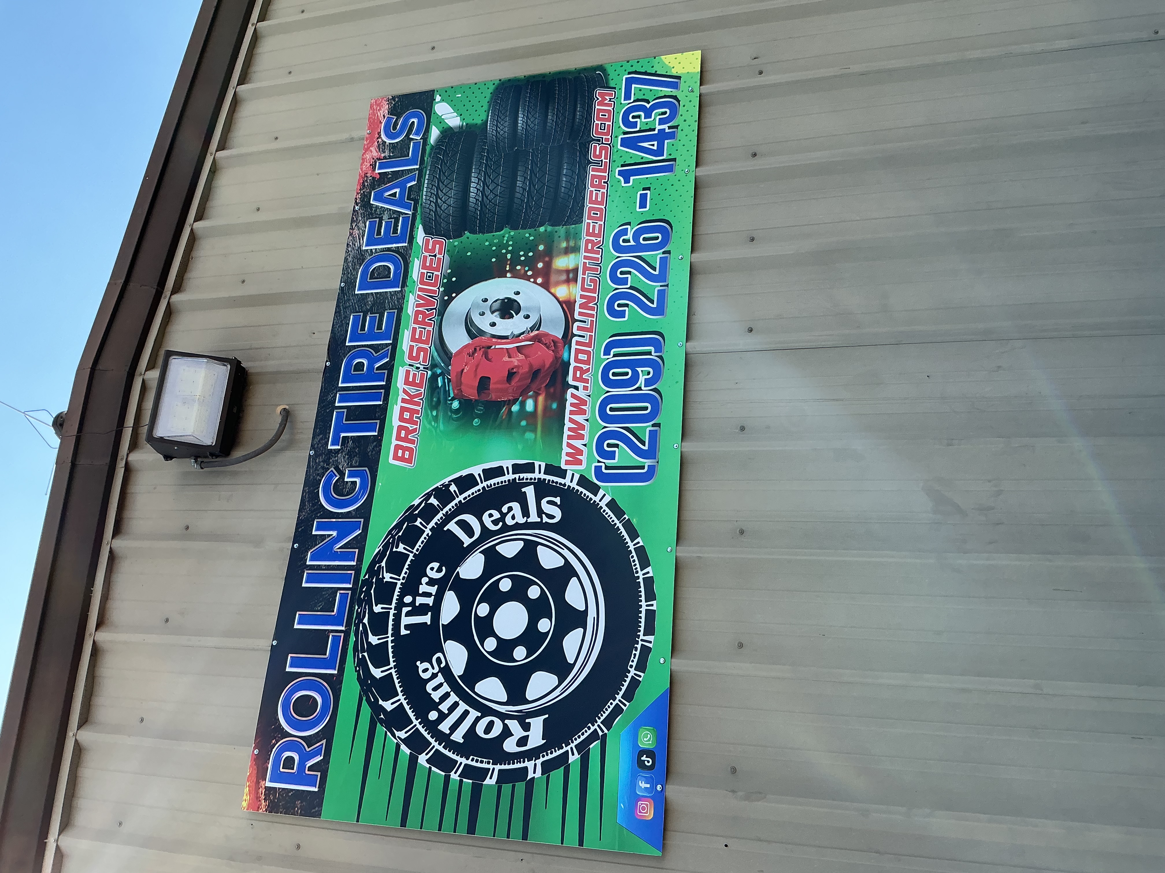 Turlock Rolling Tire Deals Image