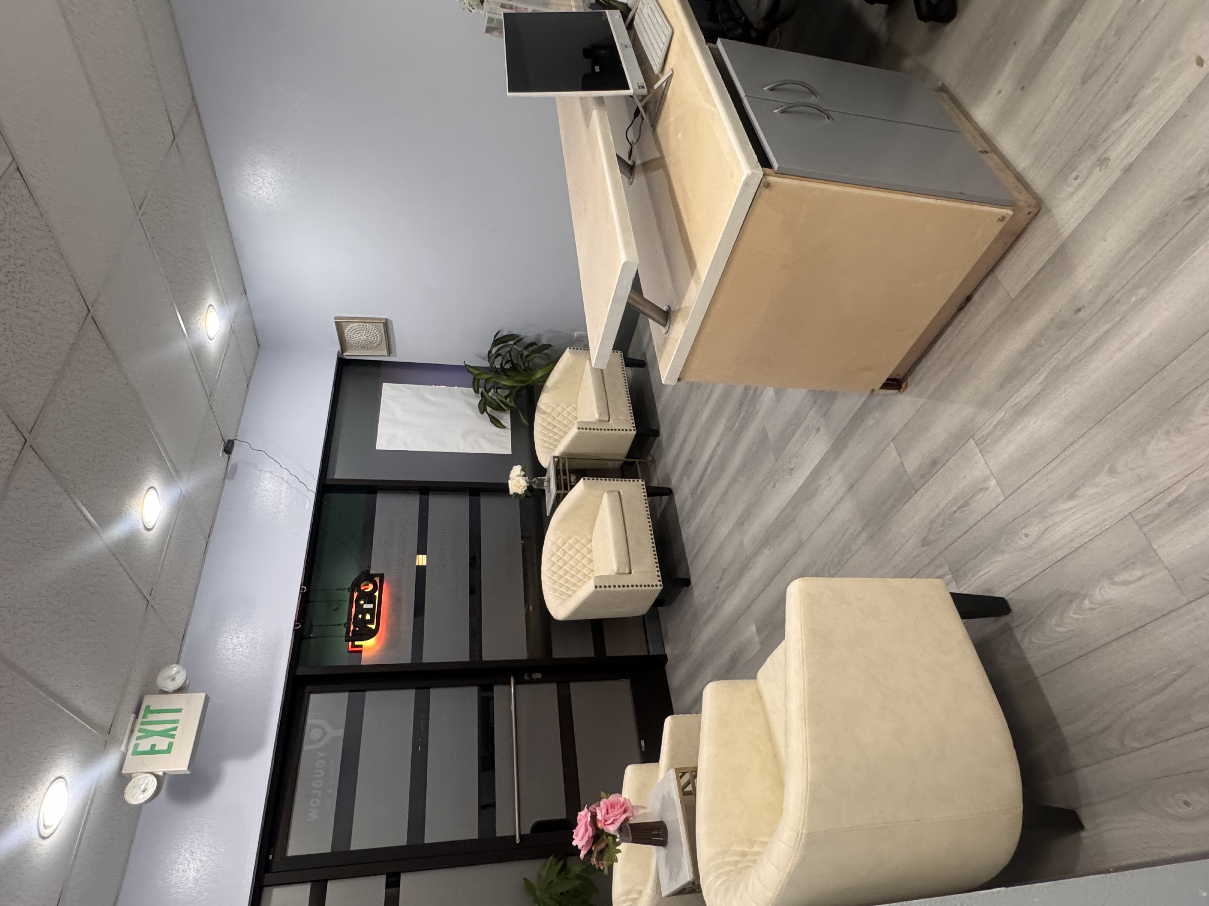 Youglow Wellness & Spa Image